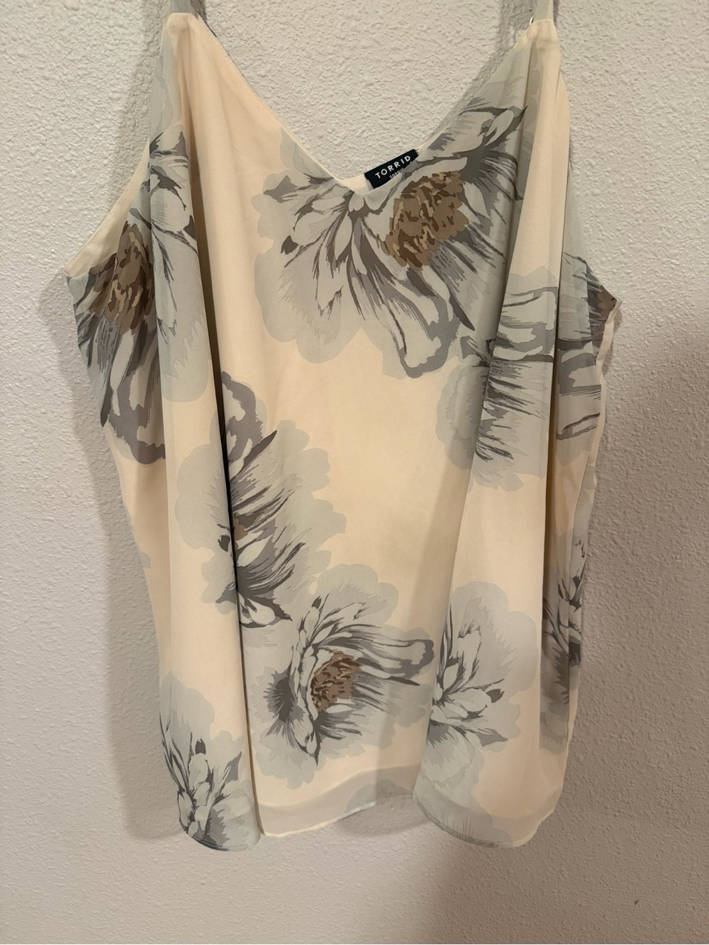 TORRID SOPHIE CHIFFON SWING CAMI ALBA FLORAL 3 - Picture 4 of 6